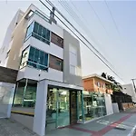 Lindo Apto, 50metros do mar, Ideal Para Familias